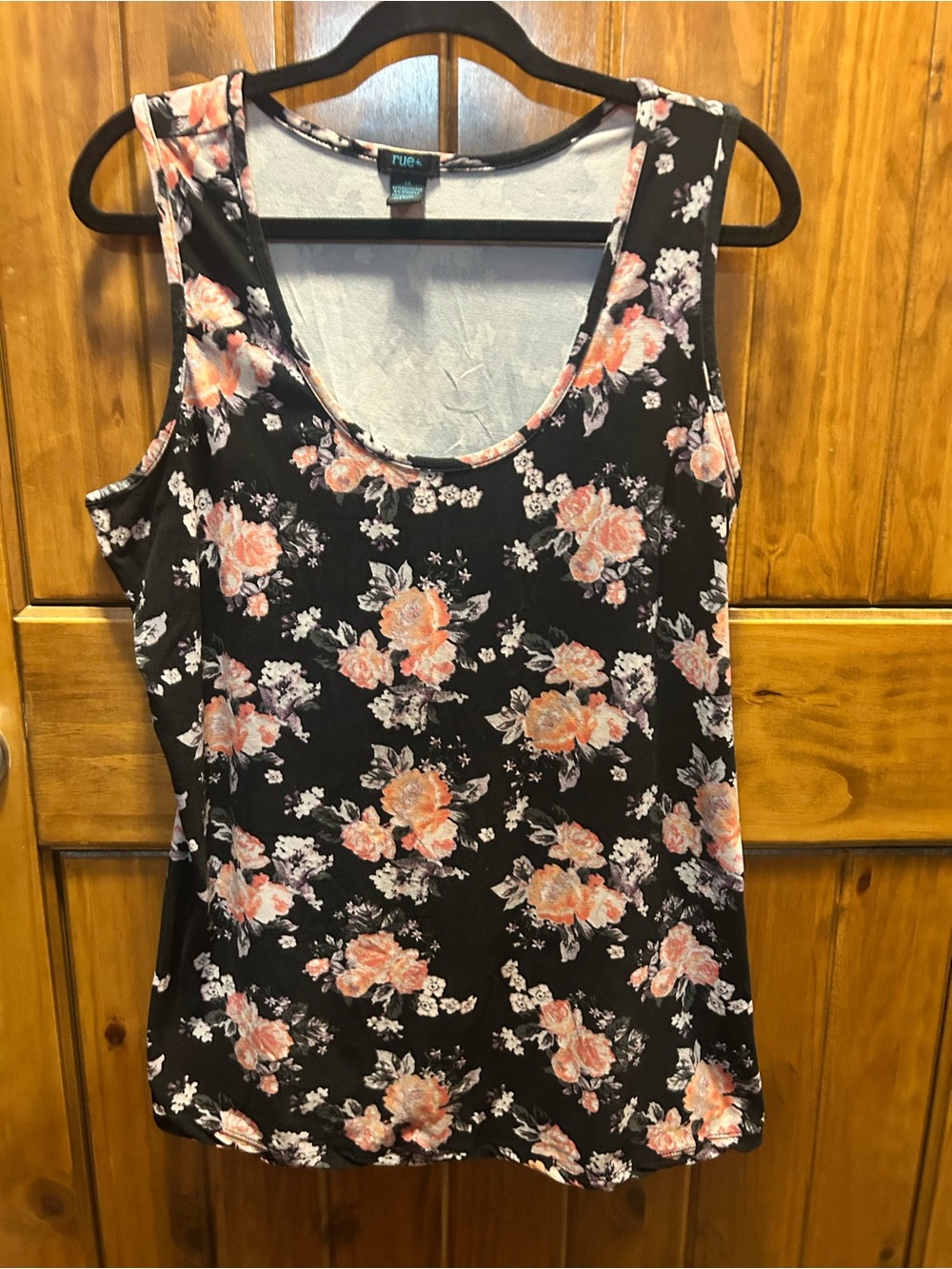 Rue21 Black Floral Scoop Neck Tank Top - Coral & White Roses